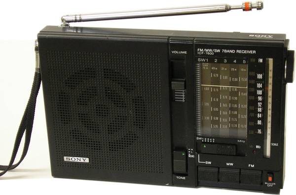 Sony ICF-7600
